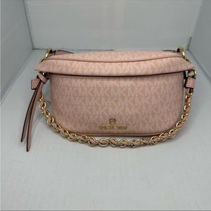 Michael Kors Slater Sling Pack